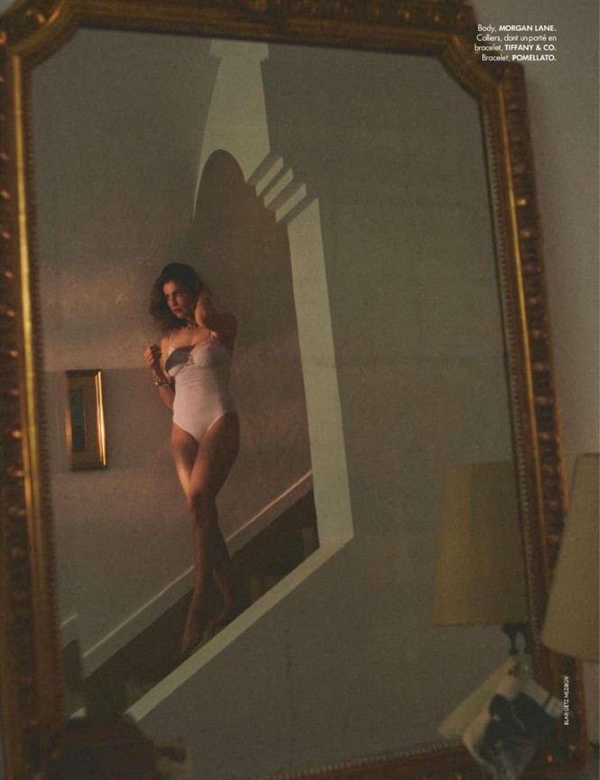 'Biểu tượng sex' Laetitia Casta khoả thân nóng bỏng trên tạp chí ở tuổi 41 - ảnh 10