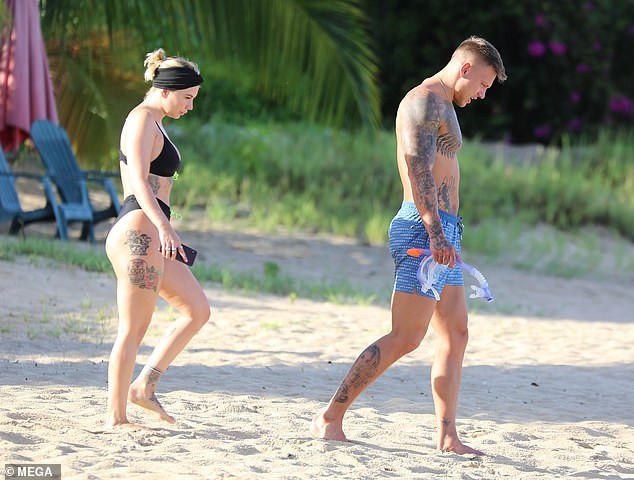 Olivia Buckland nóng bỏng, liên tục tình tứ với chồng ở bãi biển - ảnh 6