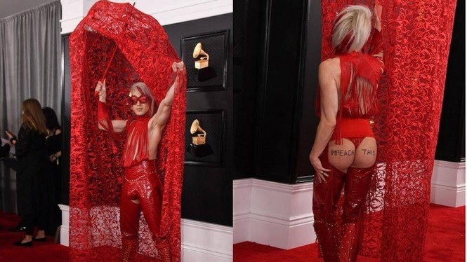 Nam ca sĩ Ricky Rebel mặc dị, quằn quại 'khó đỡ' trên thảm đỏ Grammy 2020 - ảnh 1