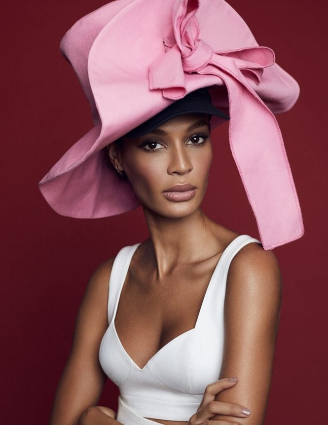 Mê mẩn ngắm Joan Smalls - 'viên ngọc đen' của làng mốt - ảnh 11