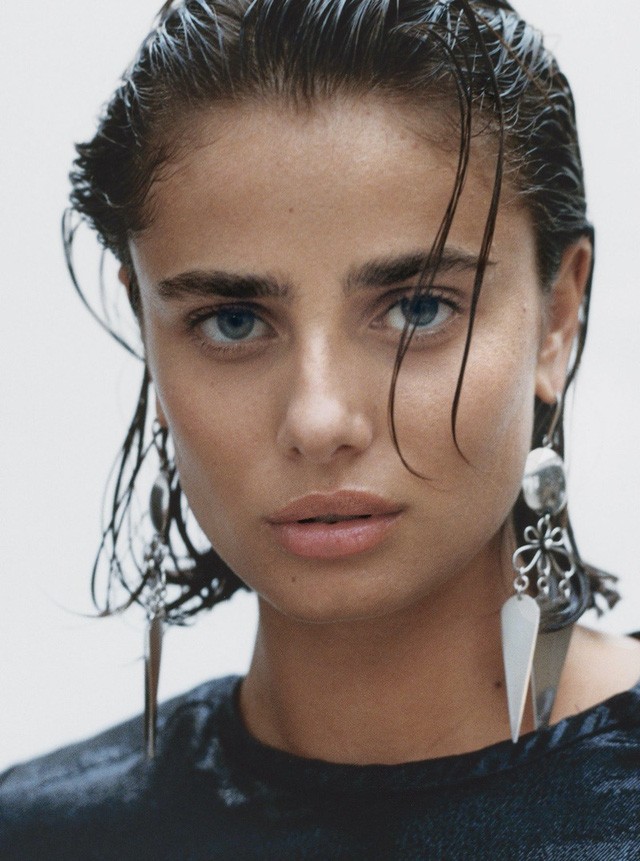 'Thiên thần nội y' Taylor Hill thần thái đẳng cấp siêu mẫu quốc tế, sexy đầy quyền lực - ảnh 11
