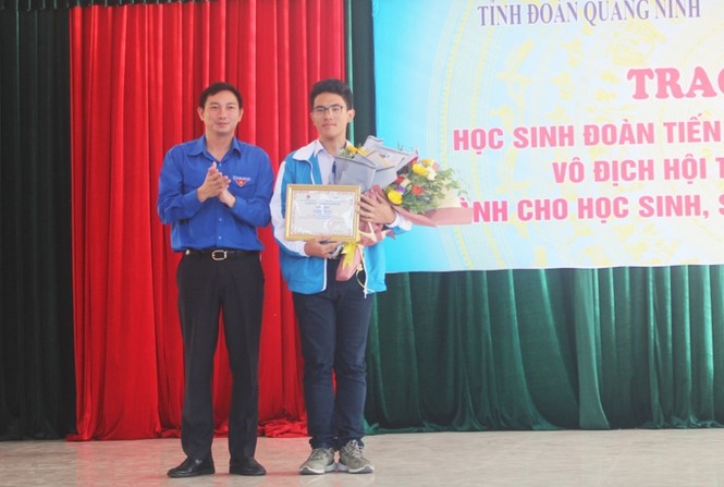 Vô địch Olympic Tiếng Anh toàn quốc sau khi hùng biện về vịnh Hạ Long - ảnh 1