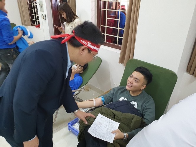 Tưng bừng Chủ Nhật Đỏ Quảng Ninh - ảnh 8