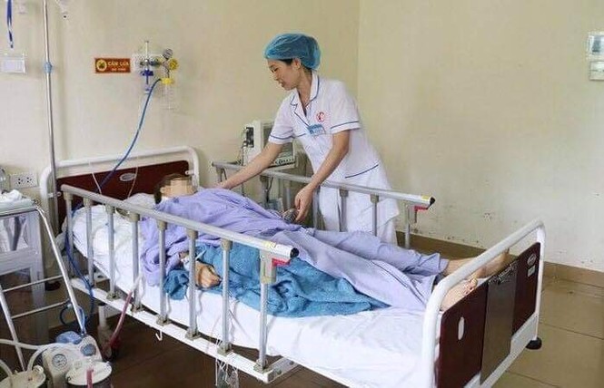 Quảng Ninh: Nam thanh niên đâm bạn gái nhiều nhát rồi tự tử - ảnh 1
