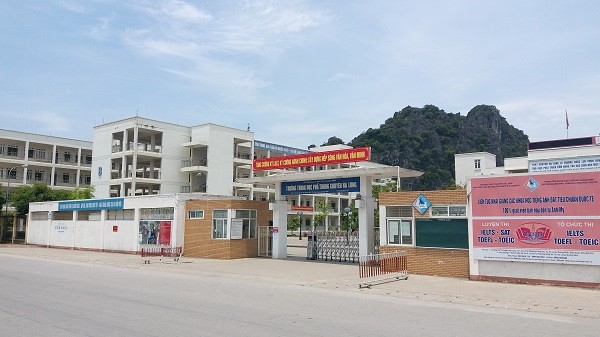 Điều tra việc nữ sinh cấp 3 ở Quảng Ninh bị kẻ xấu rạch mặt - ảnh 1