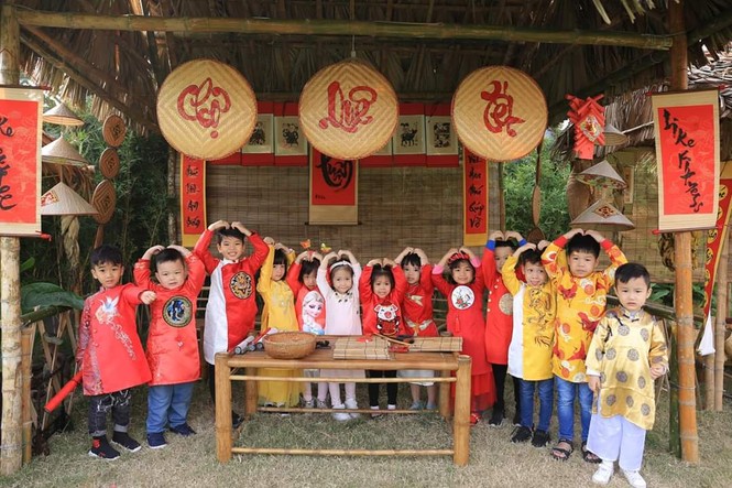 Trường mầm non Hải Phòng khử khuẩn, theo dõi thân nhiệt cho trẻ - ảnh 1