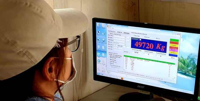 Xe quá tải lộng hành trên quốc lộ 18 - ảnh 9