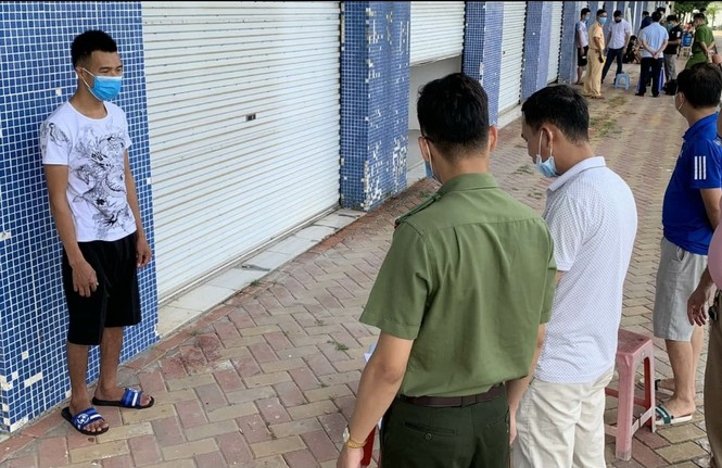 Bắt 6 đối tượng dùng bè xốp đưa người Trung Quốc nhập cảnh trái phép vào Việt Nam - ảnh 1