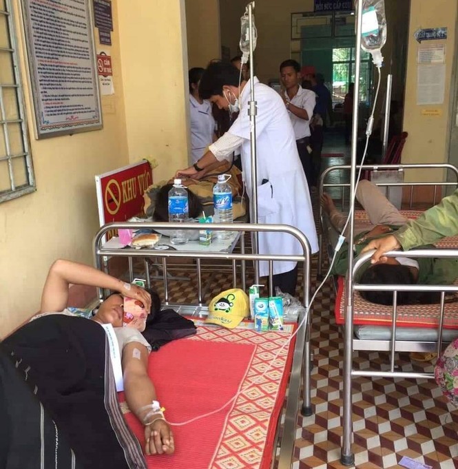Vụ tai nạn vừa xảy ra tại xã An Trung khiến ít nhất 2 người chết, 20 người bị thương