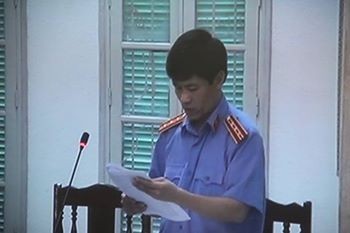 Trả hồ sơ, yêu cầu điều tra bổ sung vụ 'bác sỹ ném xác' - ảnh 6