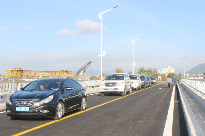 Thông xe cầu Đà Rằng mới dài nhất miền Trung - ảnh 1