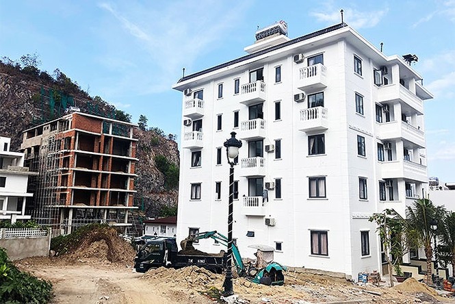 Nha Trang sẽ tháo dỡ hàng chục biệt thự xây trái phép - ảnh 1