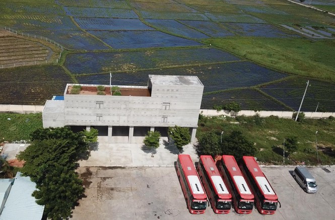 Ngang nhiên biến kho hàng bến xe thành… nhà yến! - ảnh 1