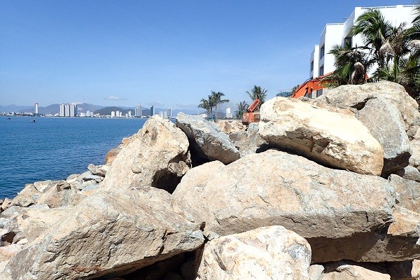 Dự án du lịch Hồ Tiên đổ đá lấn vịnh Nha Trang - ảnh 2