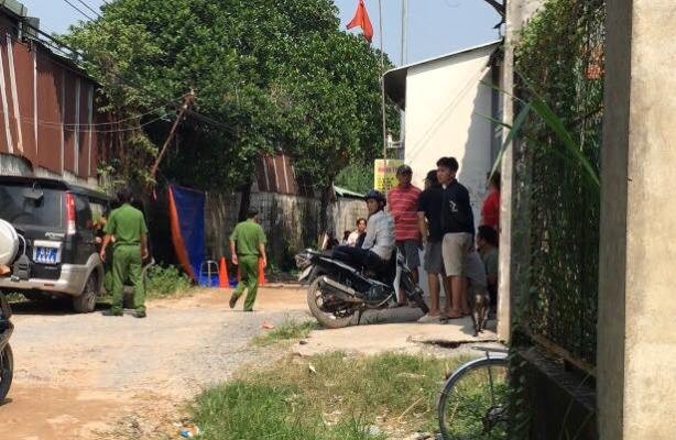 Kinh hãi phát hiện người đàn ông treo cổ trên cây - ảnh 1