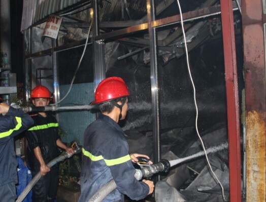 4 cơ sở kinh doanh mặt tiền bị