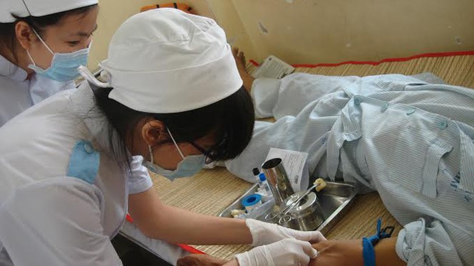Loạn đào tạo y dược và hệ lụy: Cả xã hội lo ngại - ảnh 1