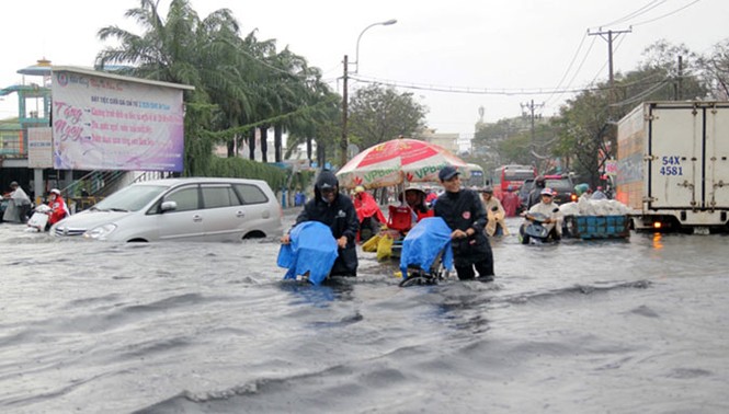 Đề xuất ngàn tỷ mua xe bơm chống ngập: Đột phá hay tiền thả trôi sông? - ảnh 1