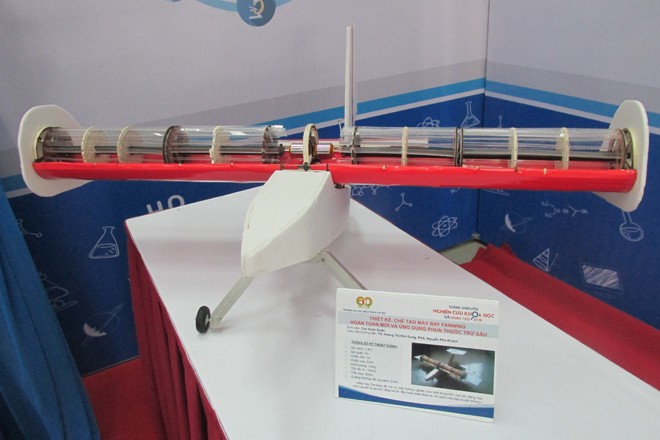 Sinh viên chế tạo máy bay - ảnh 1