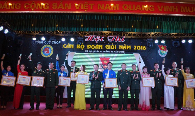 Khi thủ lĩnh Đoàn thăng hoa - ảnh 1