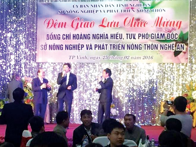 Giám sát cán bộ tiệc tùng lãng phí - ảnh 1