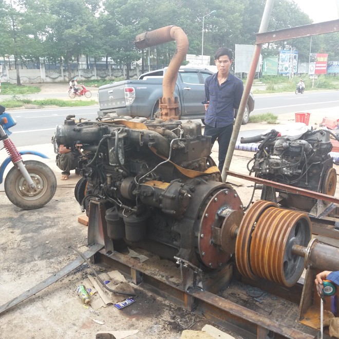 Từ xưởng đóng tàu “chui” đến công trường cát “lậu” - ảnh 1