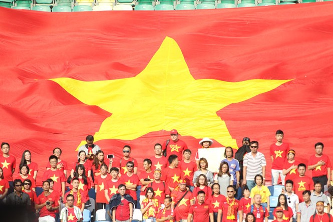Nghỉ việc đi cổ vũ Olympic Việt Nam - ảnh 1