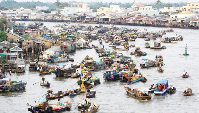Bồng bềnh với “văn hóa nổi” - ảnh 2