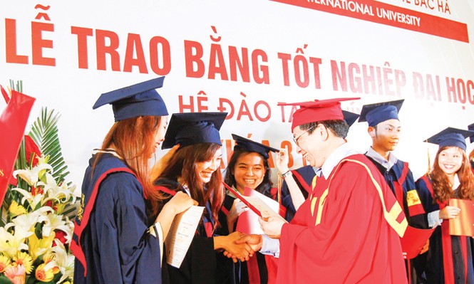 Chào mừng Ngày Nhà giáo Việt Nam 20/11: Để đất nước tự hào với học vị tiến sĩ - ảnh 1