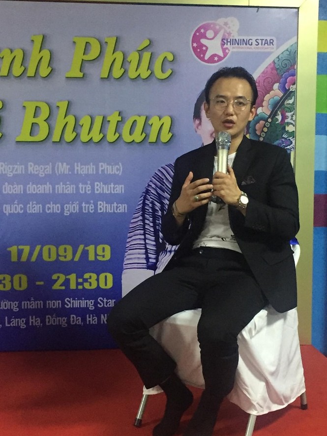 Gặp 'chàng hạnh phúc' giữa Hà Nội - ảnh 1