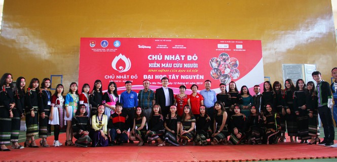 Chủ nhật Đỏ 2019 tại ĐH Tây Nguyên: Đa dạng sắc màu văn hóa - ảnh 10