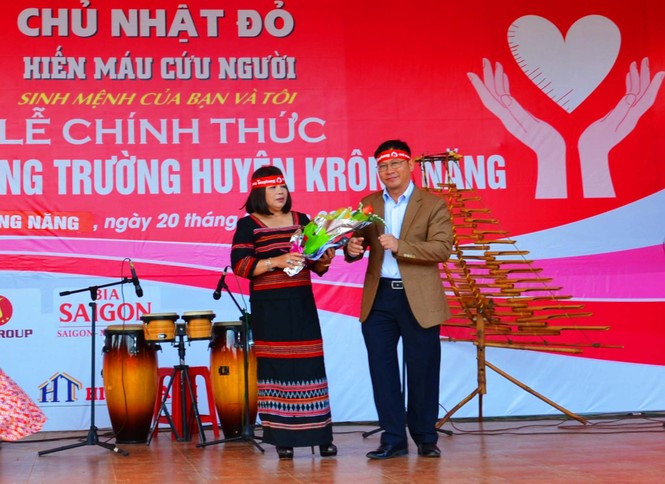 Krông Năng: Đồng bào vùng sâu hào hứng tham gia Chủ nhật Đỏ - ảnh 10