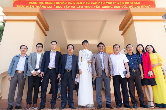 H’Hen Niê: Không muốn là 'cô gái phấn son, hàng hiệu' - ảnh 9