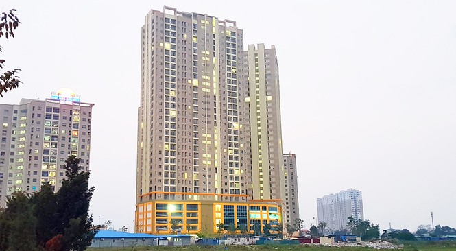 Vụ tiền nước tăng 800%: Dân bức xúc vì phải 'gánh' phụ phí - ảnh 1