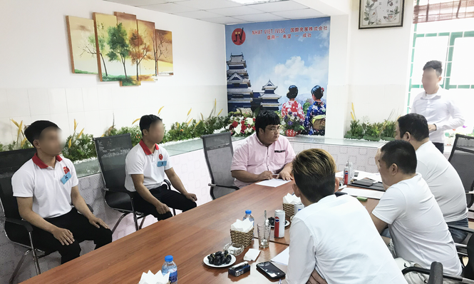 Xử phạt, chuyển hồ sơ công an điều tra vụ 'thu tiền tỷ rồi bỏ rơi người lao động' - ảnh 1