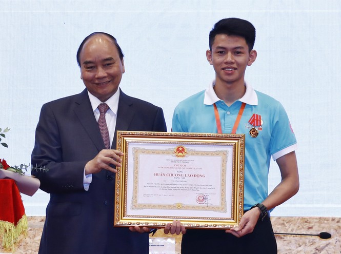 Miệt mài khổ luyện, chàng trai 9x giành Huy chương bạc tay nghề thế giới - ảnh 1