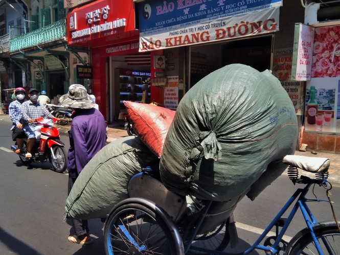Phố Đông y 'nóng bỏng' trong dịch - ảnh 2
