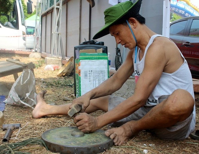 Lần đầu tái hiện quy trình đúc cồng chiêng - ảnh 4