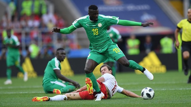 Hàng thủ chơi tệ, Ba Lan thua đau Senegal trận ra quân World Cup - ảnh 10