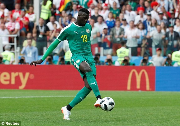 Hàng thủ chơi tệ, Ba Lan thua đau Senegal trận ra quân World Cup - ảnh 21