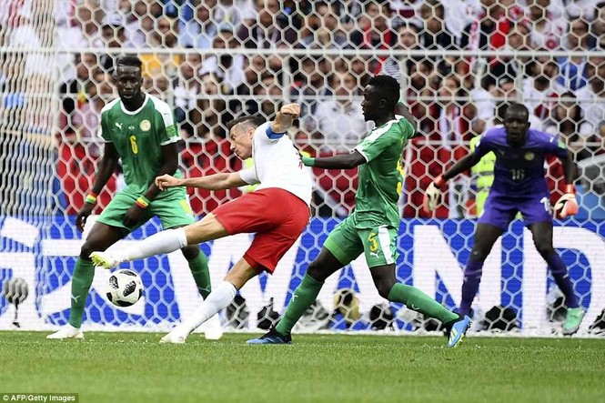 Thắng Ba Lan, HLV Senegal nói 'được cả châu Phi cổ vũ' - ảnh 1