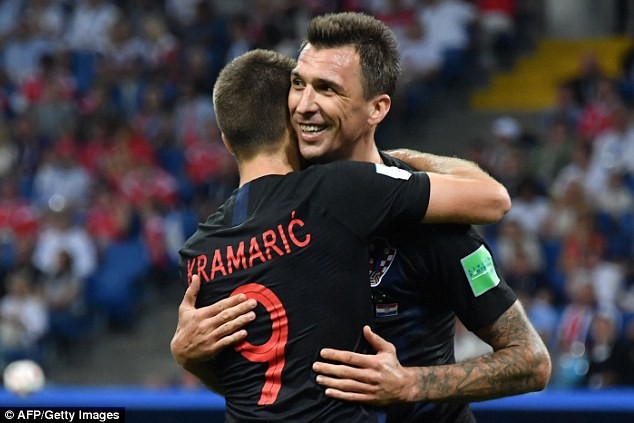 Sao Croatia chi hơn 90 triệu đãi bia cả thị trấn xem World Cup - ảnh 2
