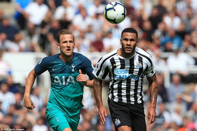 Tottenham thắng nhọc trận ra quân mùa giải mới - ảnh 1