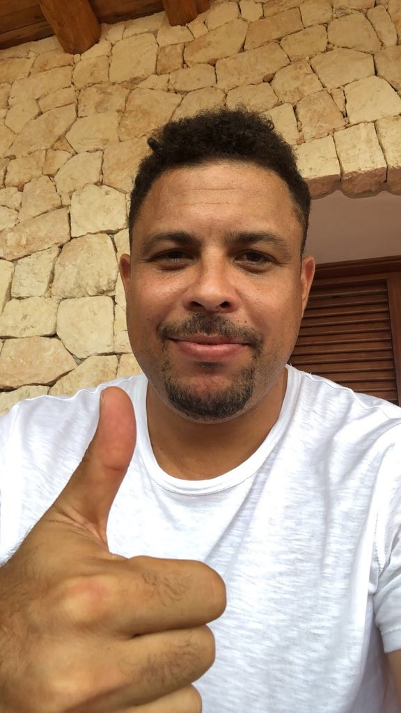 Ronaldo xuất viện, hết lời cảm ơn y bác sĩ - ảnh 1