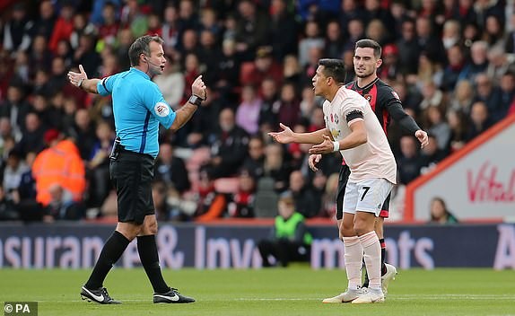 Rashford 'nổ súng' phút bù giờ, M.U ngược dòng hạ Bournemouth - ảnh 8