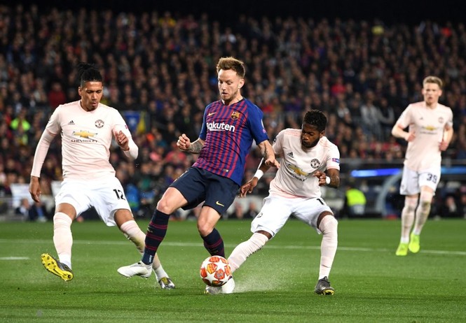 Messi gieo sầu cho M.U, Barcelona vào bán kết Champions League - ảnh 7
