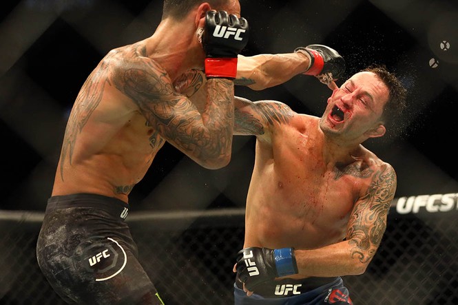 Max Holloway hạ 'lão tướng', bảo vệ thành công đai vô địch UFC - ảnh 6
