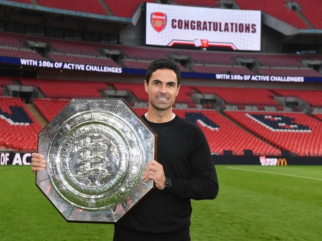 Hạ Liverpool, Arsenal mở tiệc ăn mừng tại Wembley - ảnh 11 Hạ Liverpool, Arsenal mở tiệc ăn mừng tại Wembley - ảnh 11