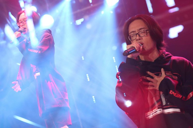 ‘Rap Việt’ soán ngôi vương ‘Người Ấy Là Ai’, dễ dàng hạ bệ ‘King Of Rap’ nhờ có Trấn Thành - ảnh 4 ‘Rap Việt’ soán ngôi vương ‘Người Ấy Là Ai’, dễ dàng hạ bệ ‘King Of Rap’ nhờ có Trấn Thành - ảnh 4