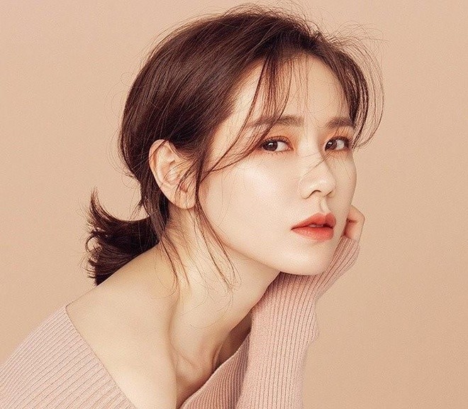 Chị đẹp 'Hạ cánh nơi anh' vượt mặt Song Hye Kyo để trở thành mỹ nhân đẹp nhất châu Á - ảnh 1